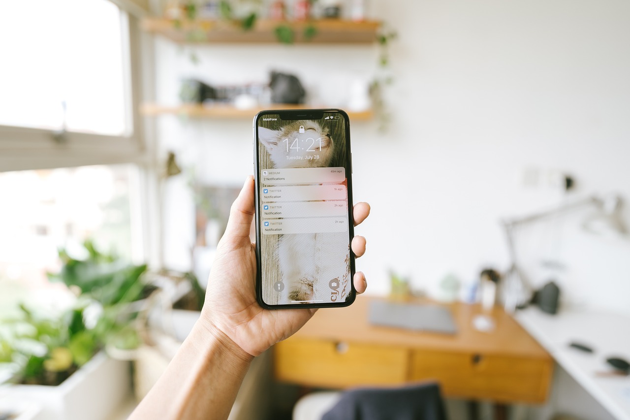 How I handle 3 email accounts without losing my mind